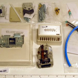 White DA Pneumatic Thermostat With White Cover For 2 Pipe Systems