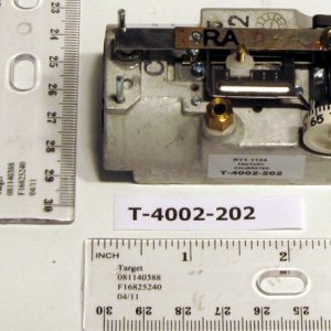 RA Pneumatic Horizontal Mount Thermostat Less Cover 55-85F