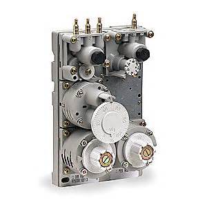 R.A./D.A. Pnuematic Electric Switch R-B On Fall SPDT 4 PSI