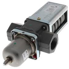 1" NPT. D.A. 2 Way Pressure Actuated Water Regulating Valve For High Pressure Re